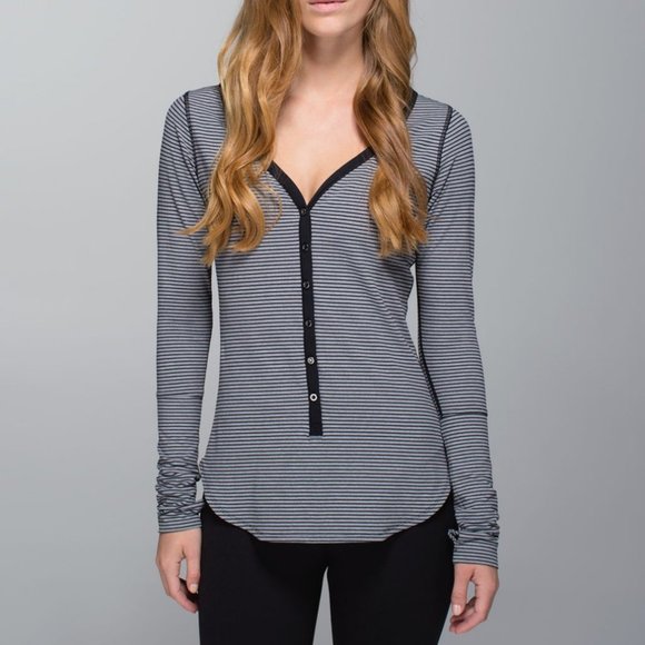 NWOT Lululemon Awesoma Henley Top (6)